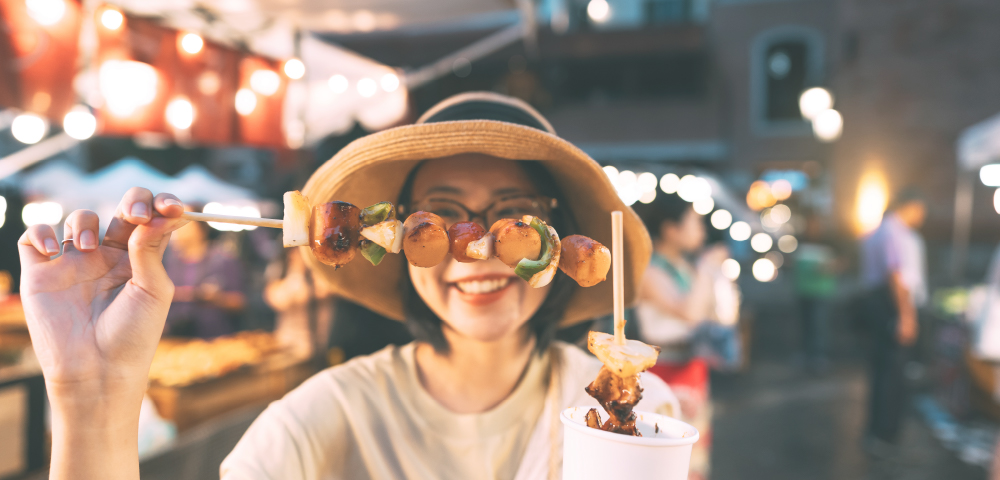 【ツクモシャ公式】食べ歩きの醍醐味！さまざまなグルメを堪能するためのアドバイスと注意点